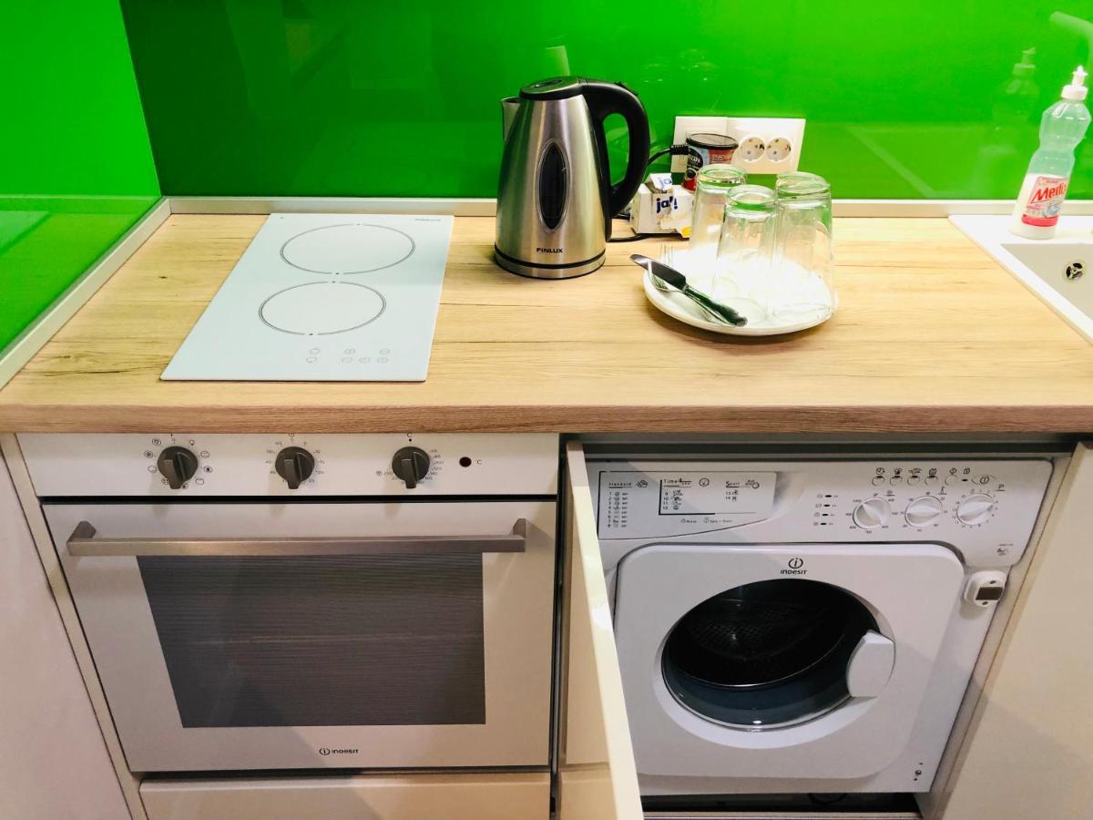 Turquoise And Magenta Apartment ソフィア エクステリア 写真